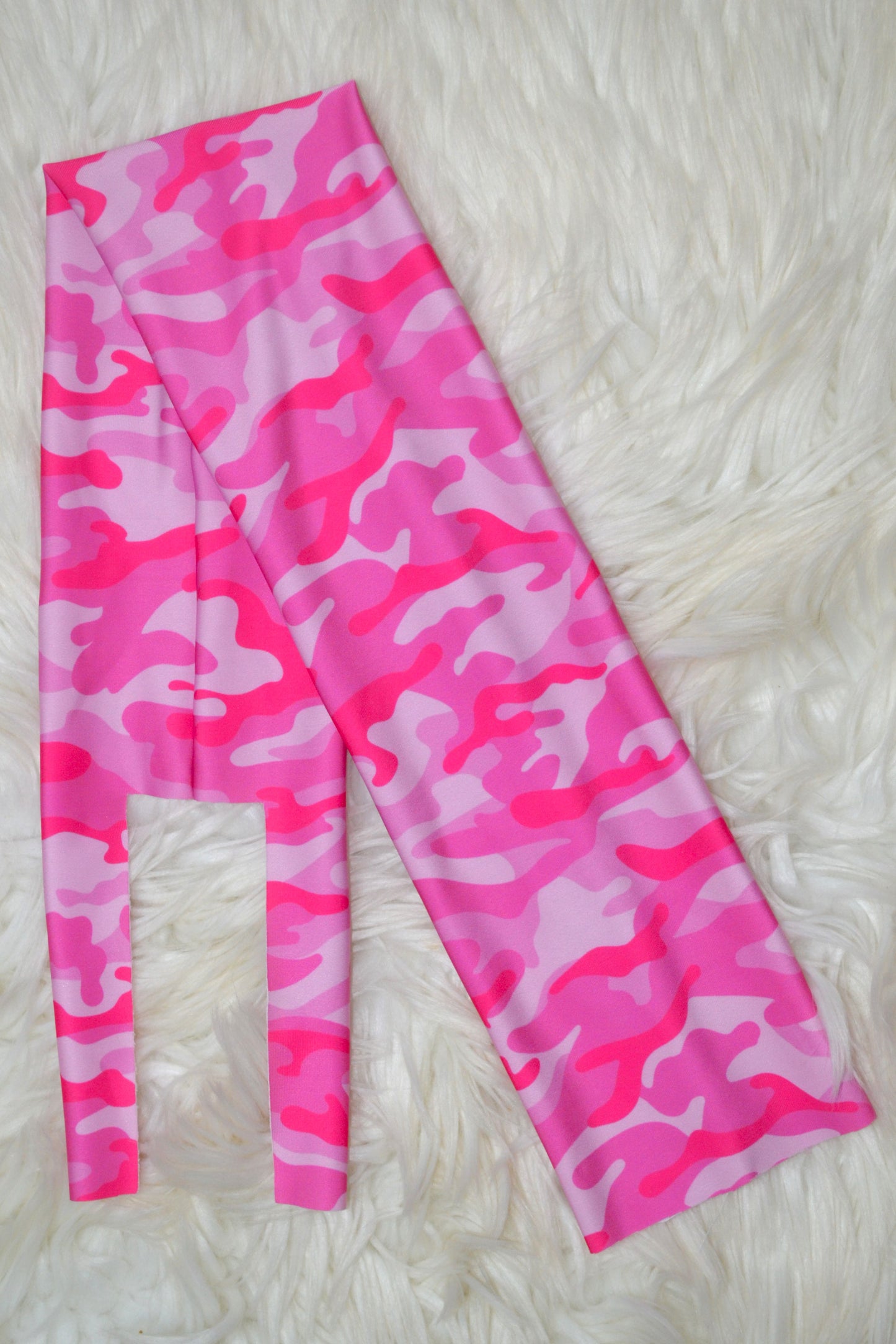 Pink Camo Tail Bag