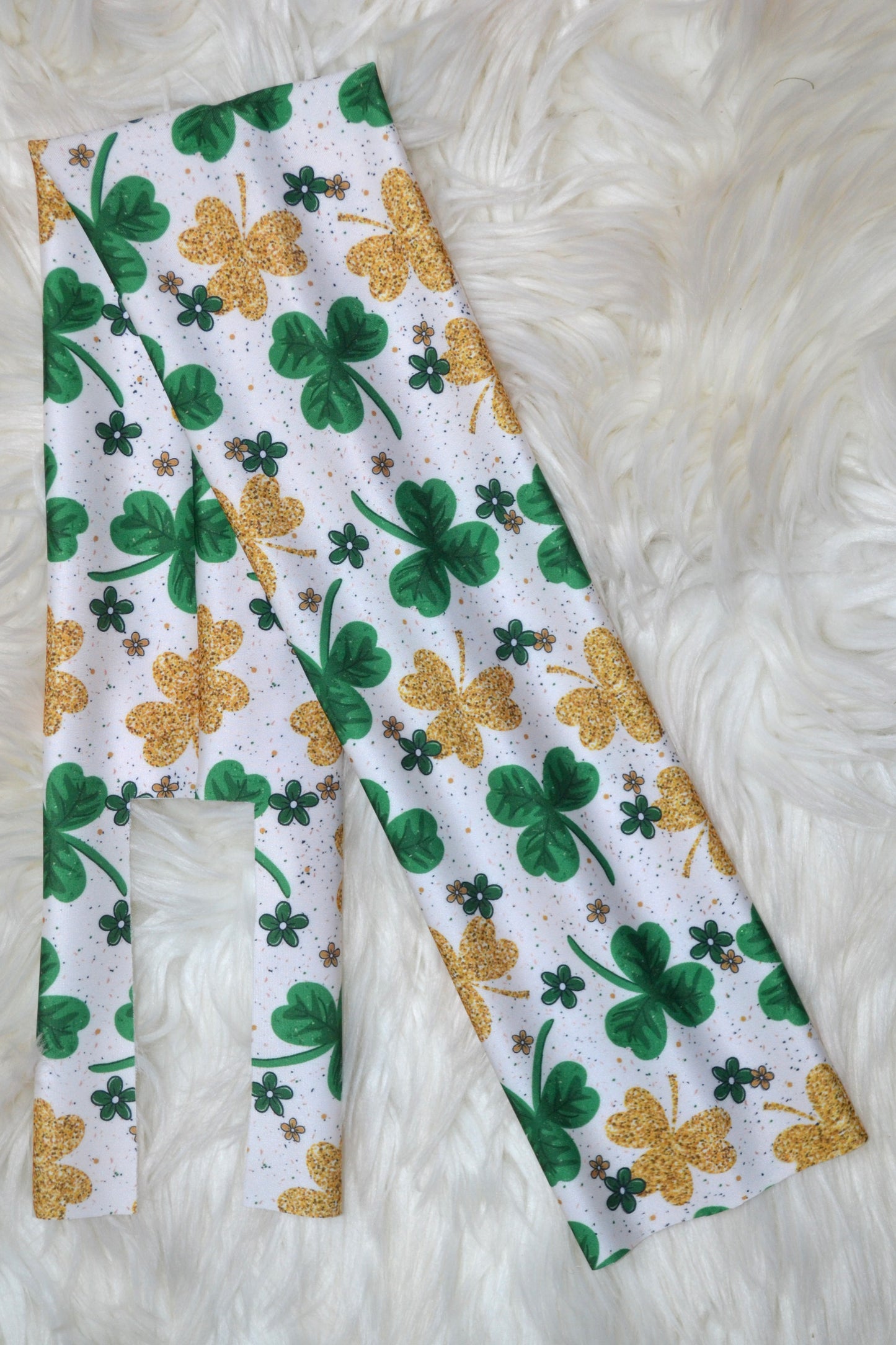 Gold and Clovers Tail Bag
