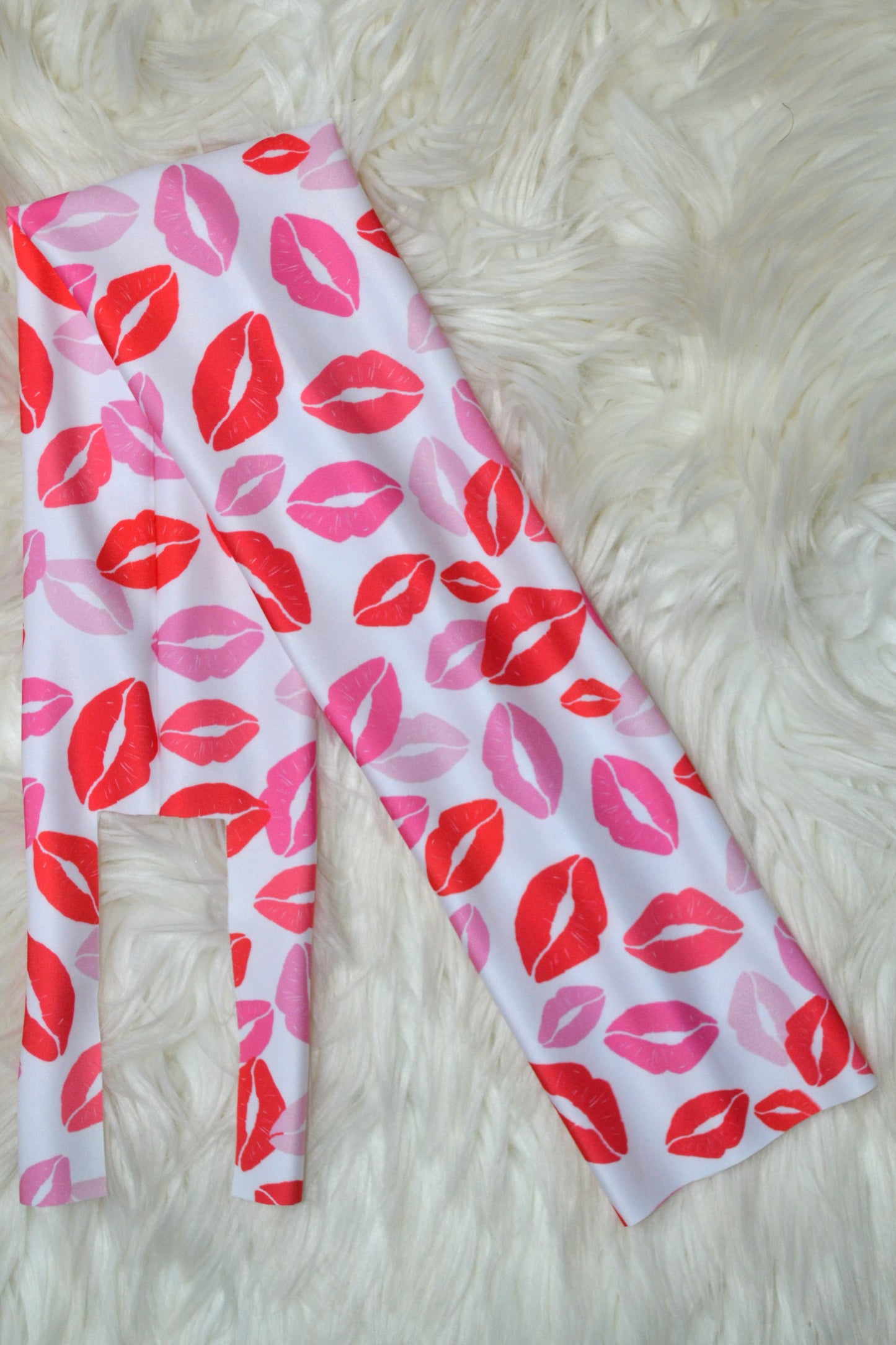 Pink Lips Tail Bag