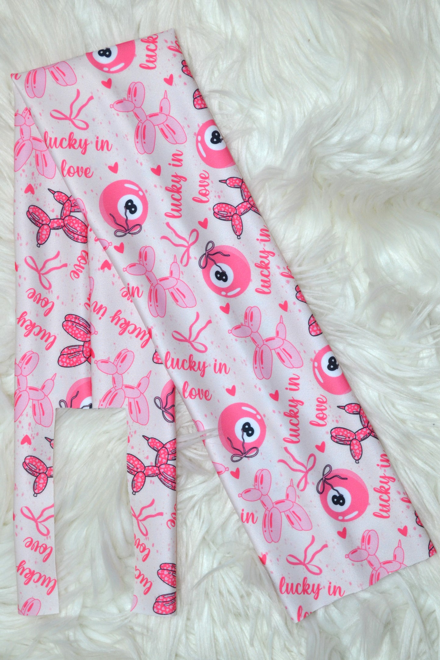Lucky in Love Tail Bag