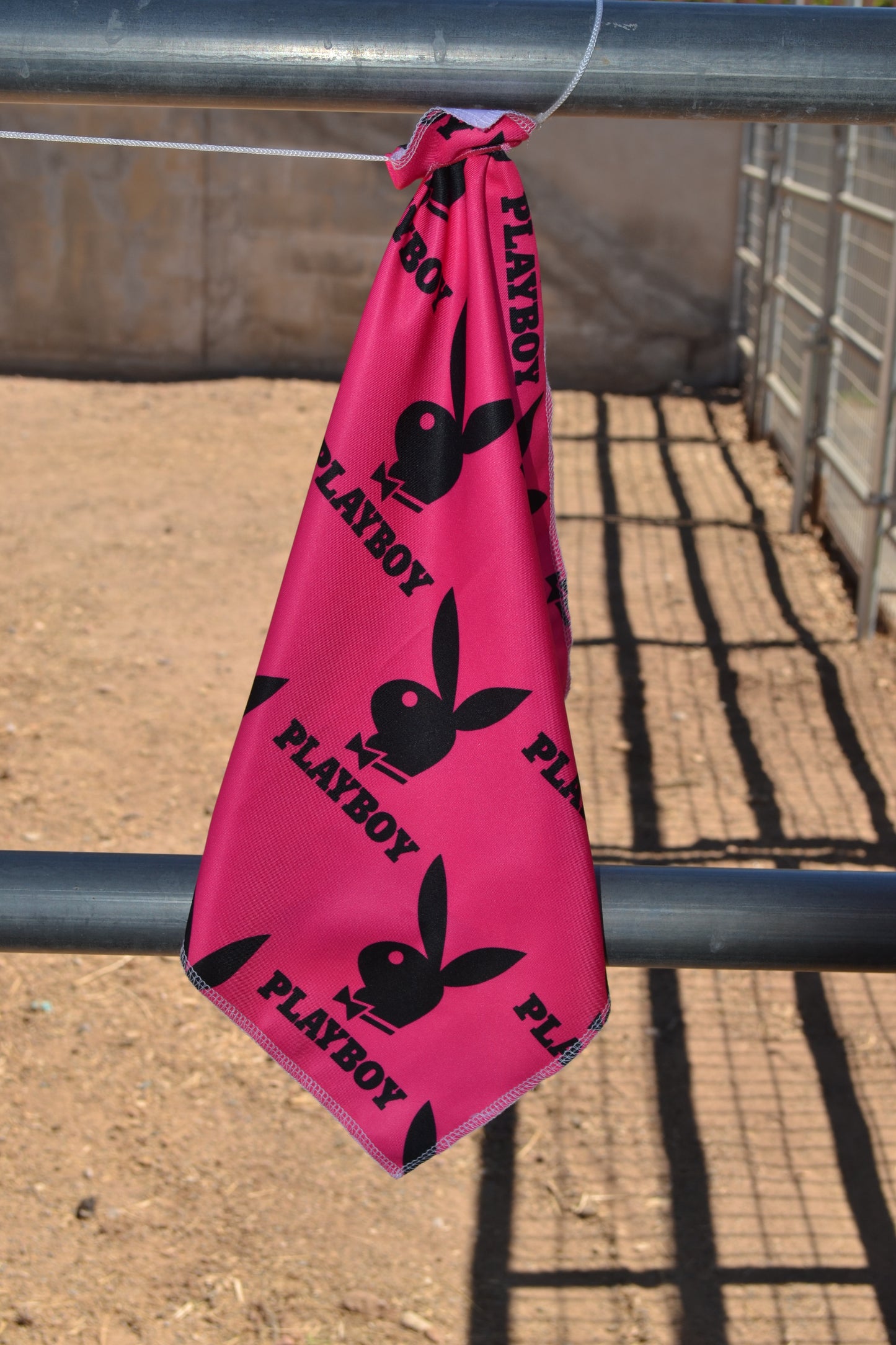 Hot Pink Bunny Breakaway Flag