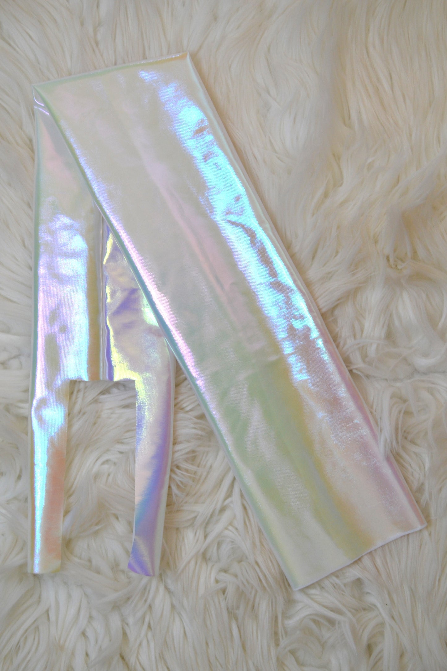White Tail Bag Iridescent