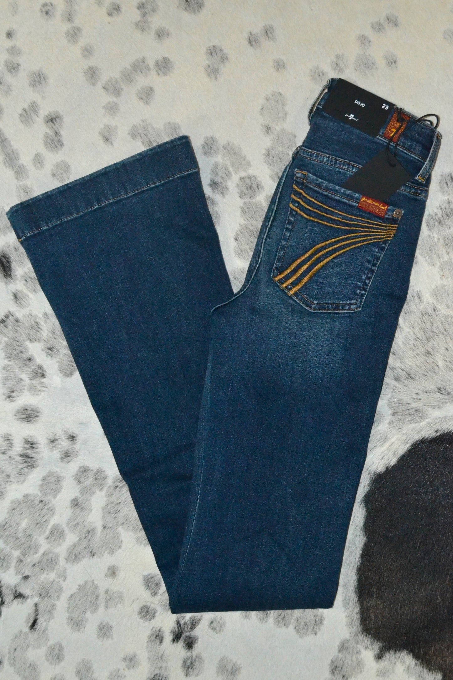 7 For All Mankind Dojos Yellow Red Labels Freesia with 35 Inseam