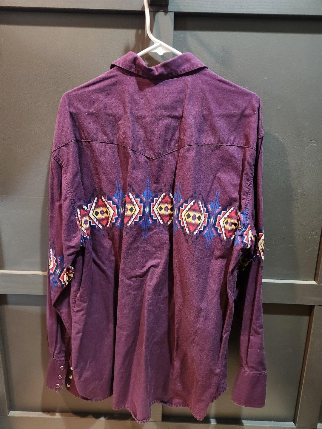 Wrangler Rodeo Shirt
Size Large