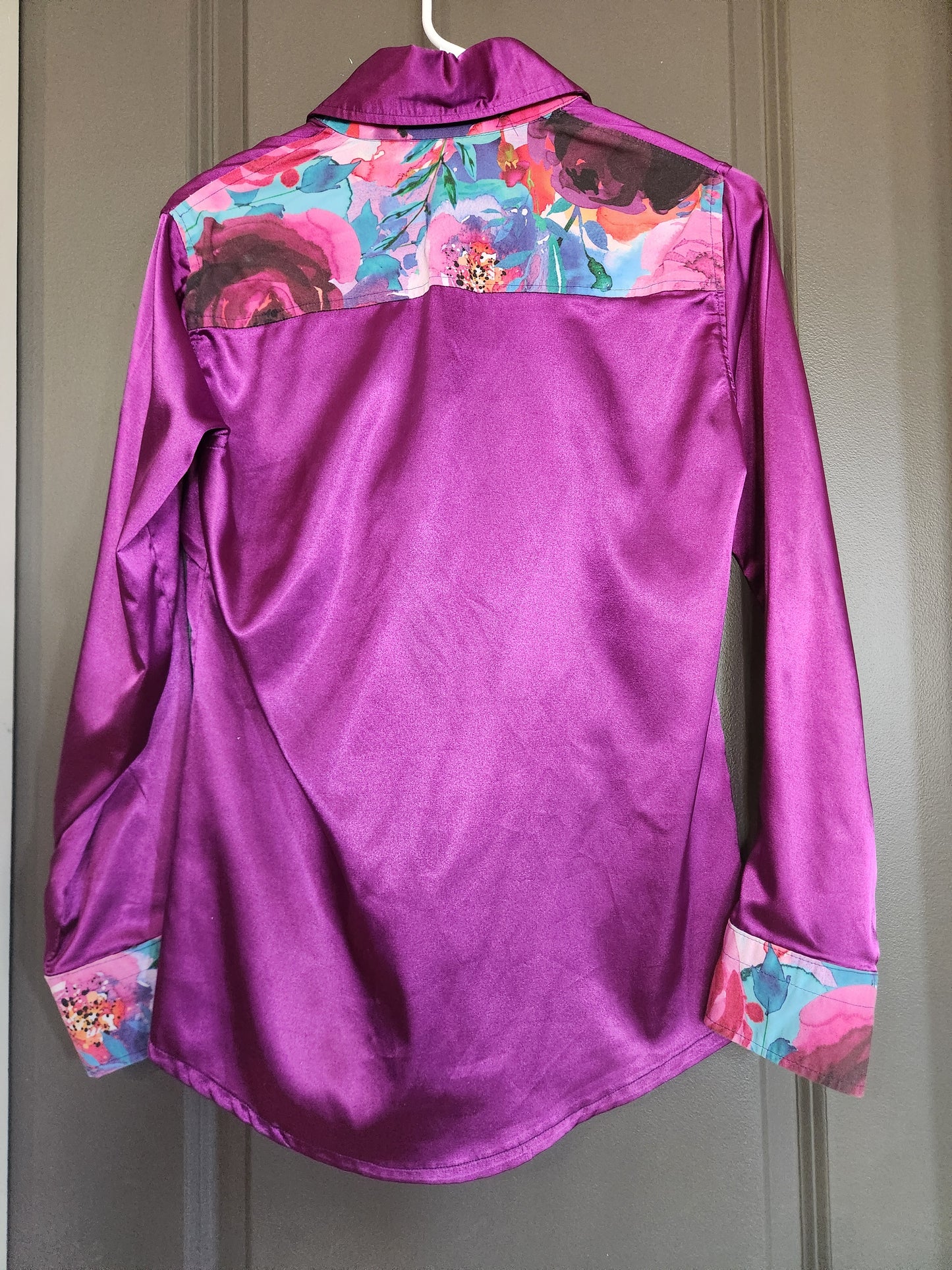 Thunderbird Rodeo Shirt
Purple Floral Size Large