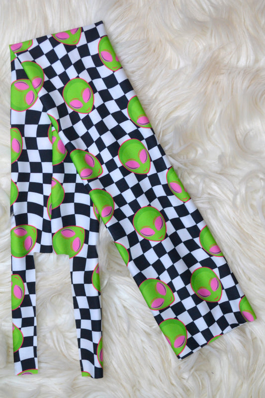 Checker Alien Tail Bag