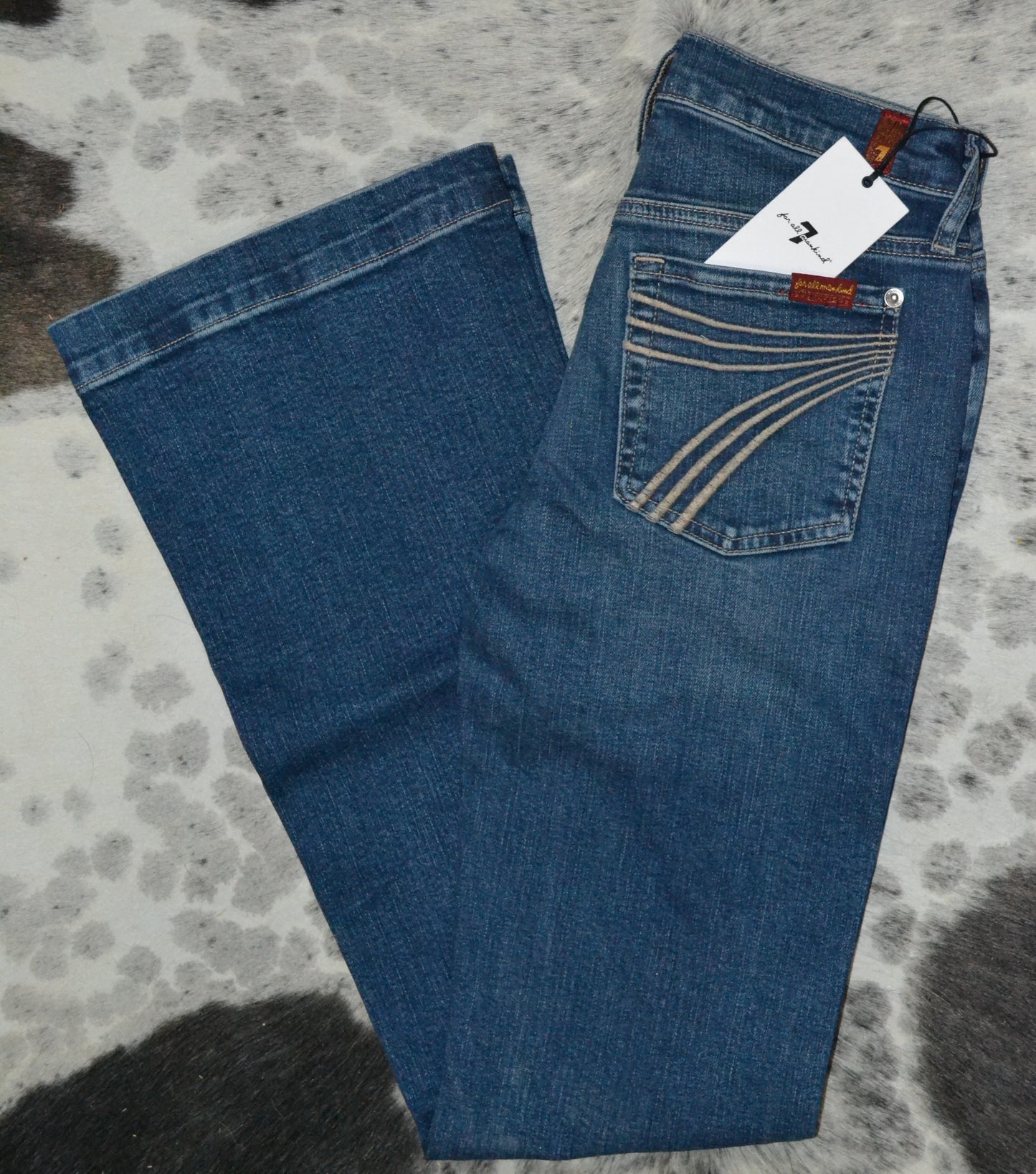 7 For All Mankind Dojos Size 27 with 34 Inseam