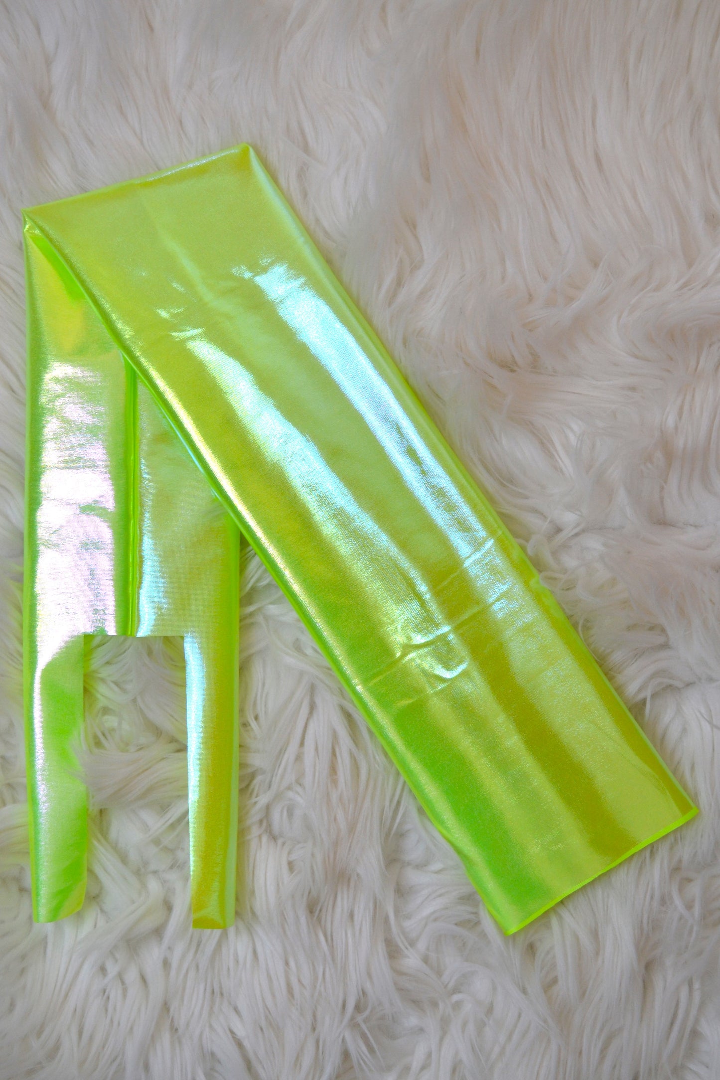 Yellow Green Tail Bag Iridescent