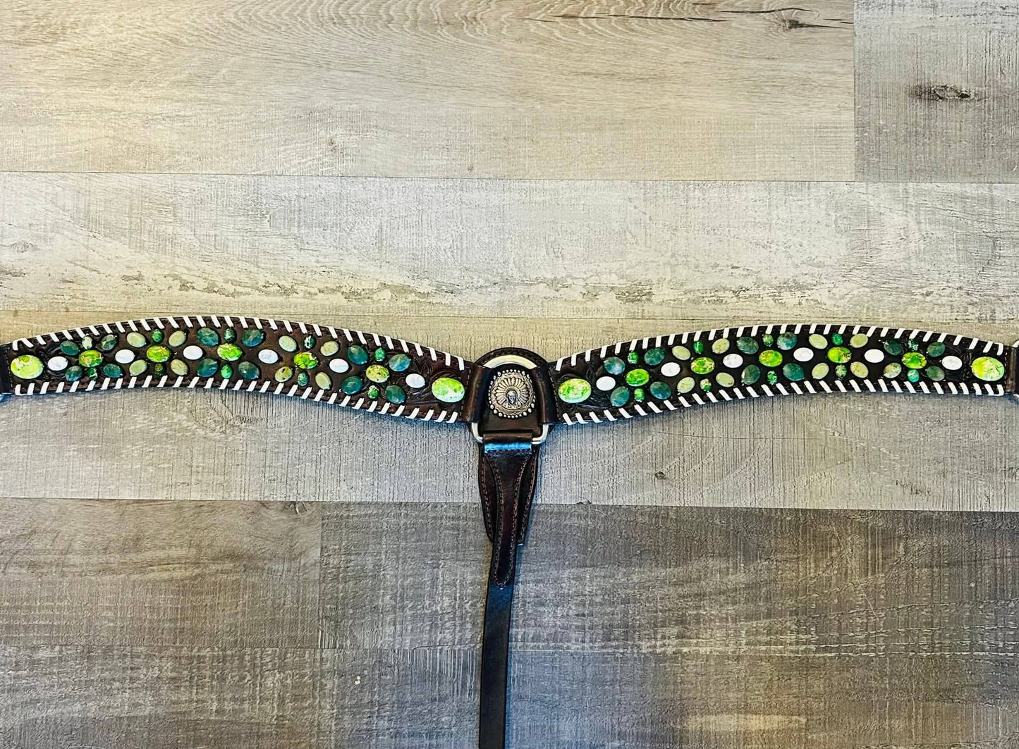 New Alora's Leatherwork Custom Green Stoned Breastcollar