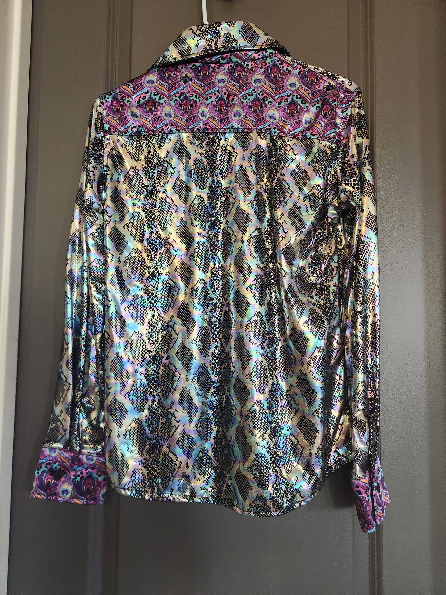 Thunderbird Rodeo Shirt
Peacock Snake Size Large